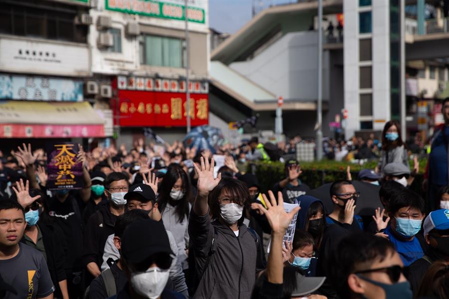 Decenas de detenidos en protesta de hongkoneses contra comerciantes chinos
