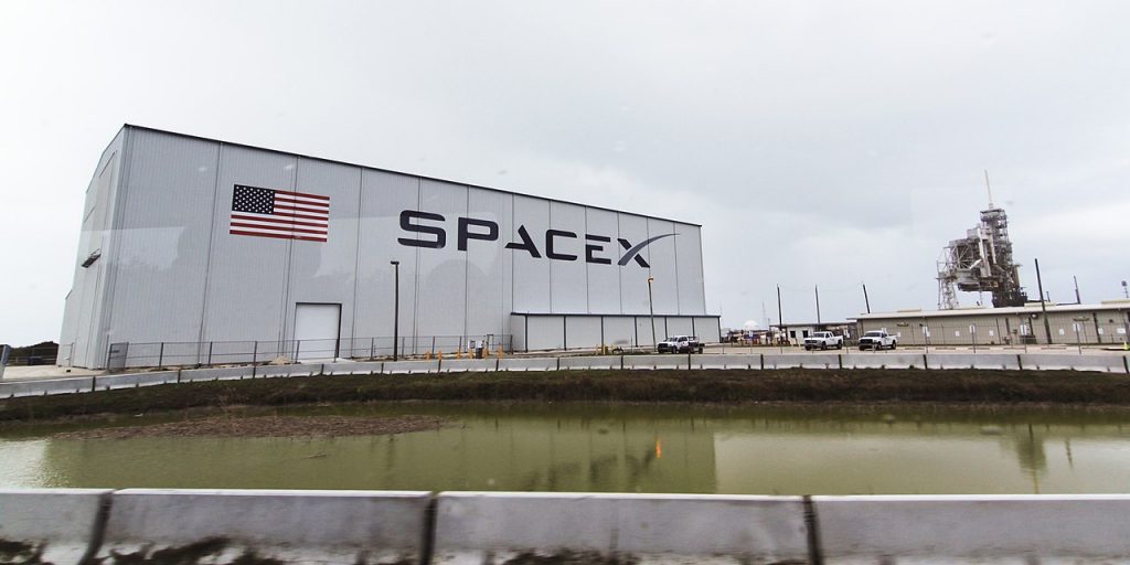 SpaceX pospone prueba final de supervivencia de Crew Dragon