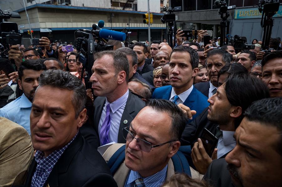 Guaidó: el país vivió el "asesinato de la República"