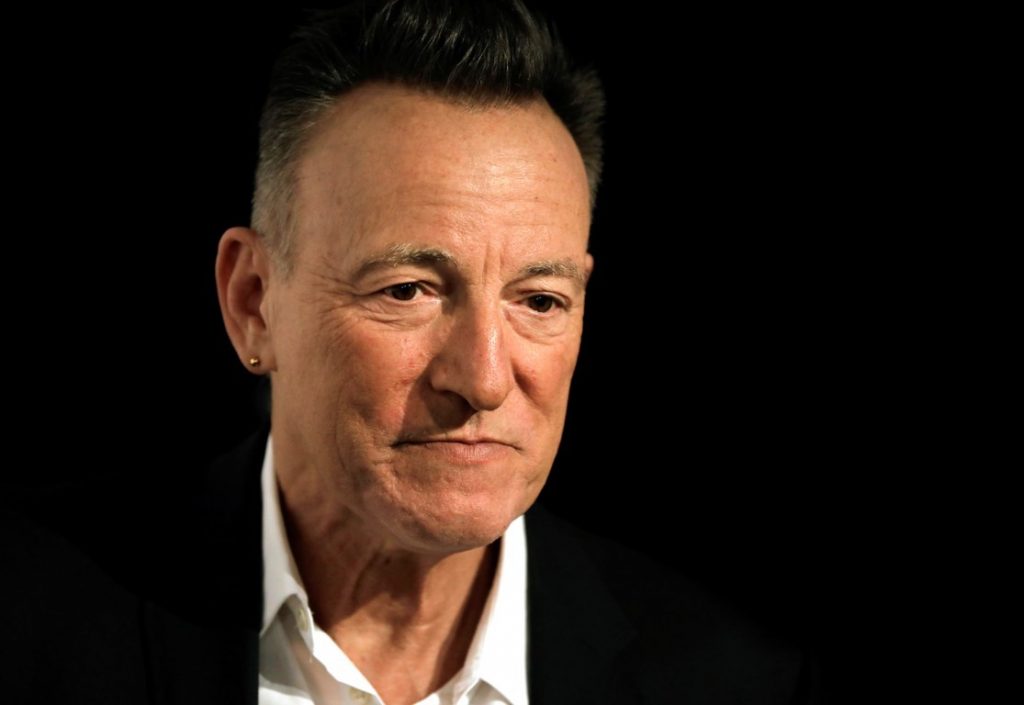 Roban guitarras firmadas por Rolling Stones, McCartney y Sprignsteen