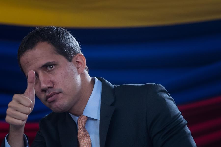 Guaidó llega a Colombia para asistir a reunión contra el terrorismo