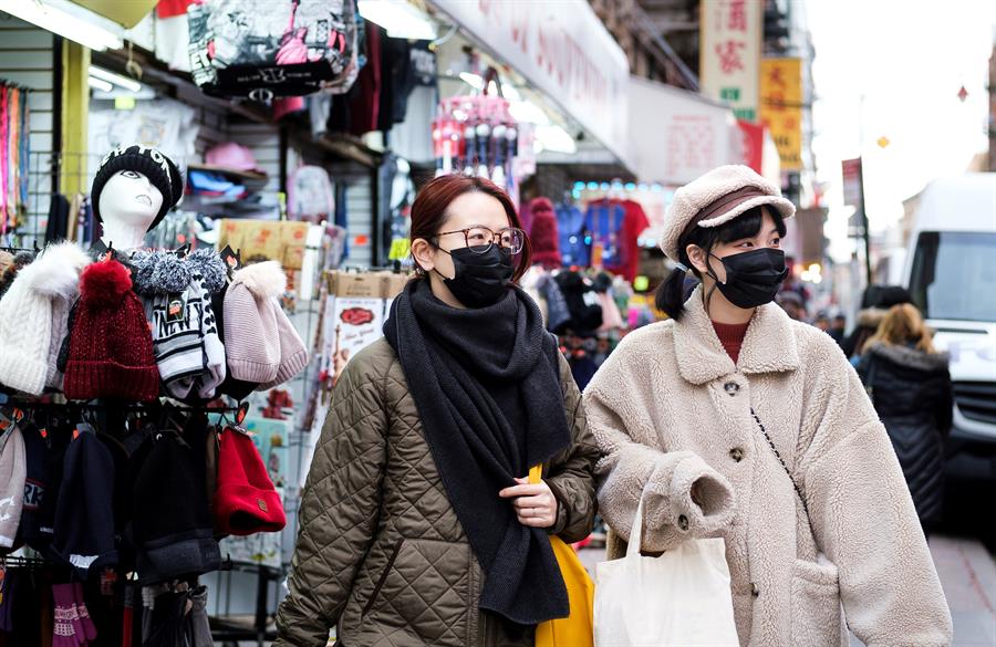 Aconsejan "reconsiderar viajar a China" por coronavirus