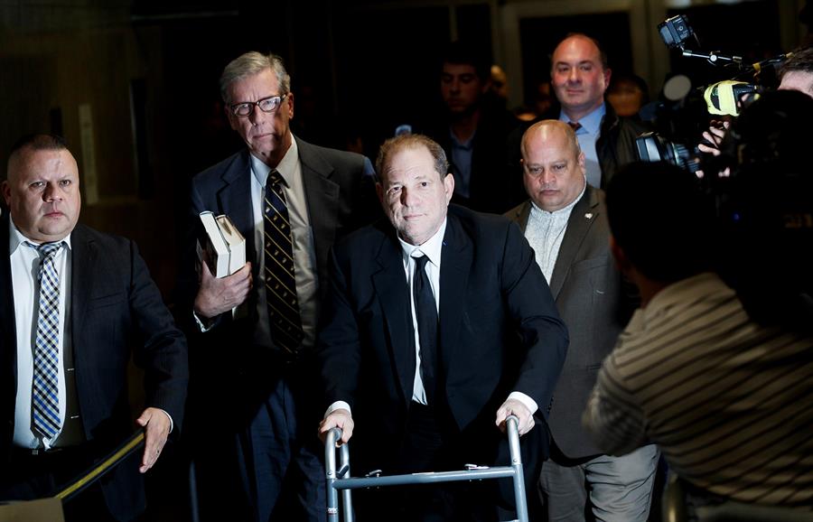 Fiscalía acusó a Weinstein de violación y agresión