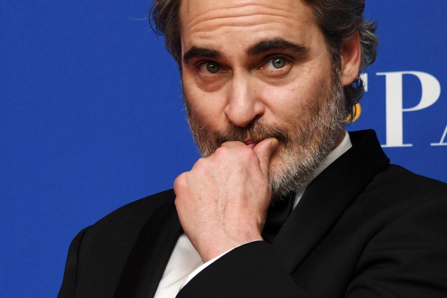 Joaquín Phoenix agradece a la Academia por su nominación