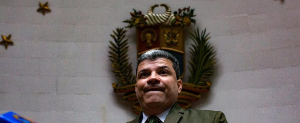Parlamento dirigido por Parra da al Supremo el poder de renovar el Consejo Electoral