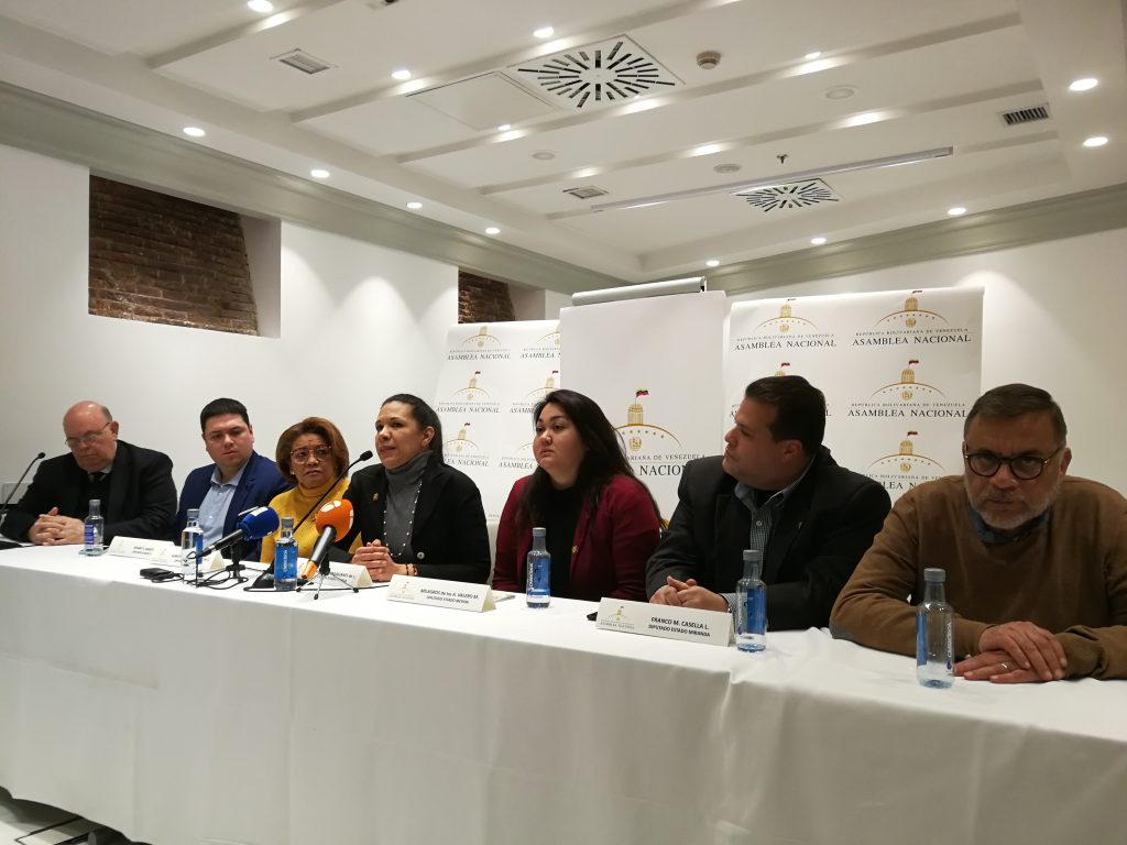 Oposición denuncia "golpe de Estado" fallido de Maduro