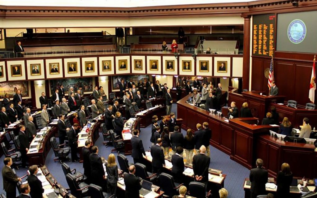 Florida aprueban el permiso parental obligatorio para abortar
