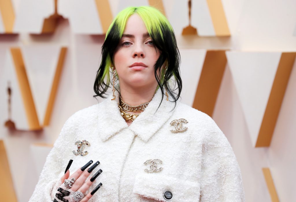 Billie Eilish publica adelanto de su canción para James Bond