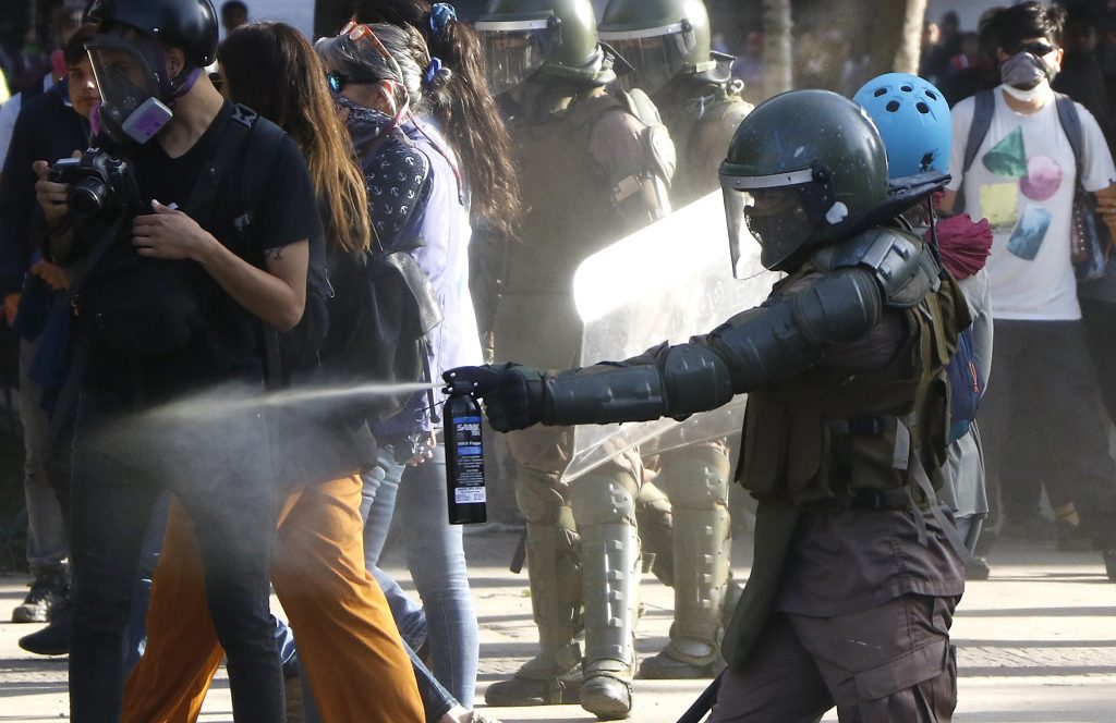 Más de 40 detenidos tras una nueva jornada de disturbios por las protestas