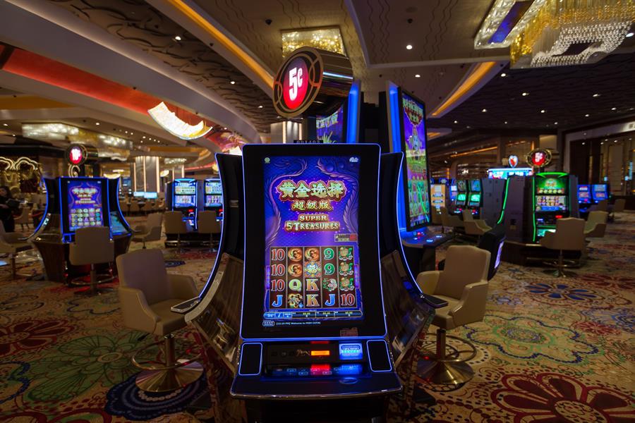 Empleados de casino se declaran culpables de robo millonario