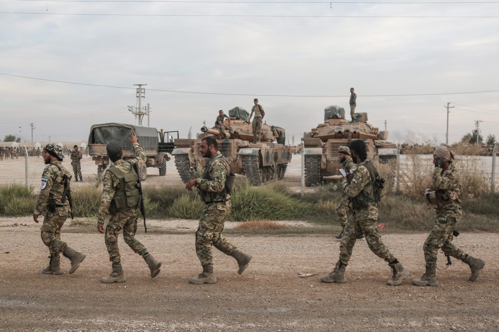 El Ejército de Turquía y rebeldes sirios lanzan una nueva ofensiva