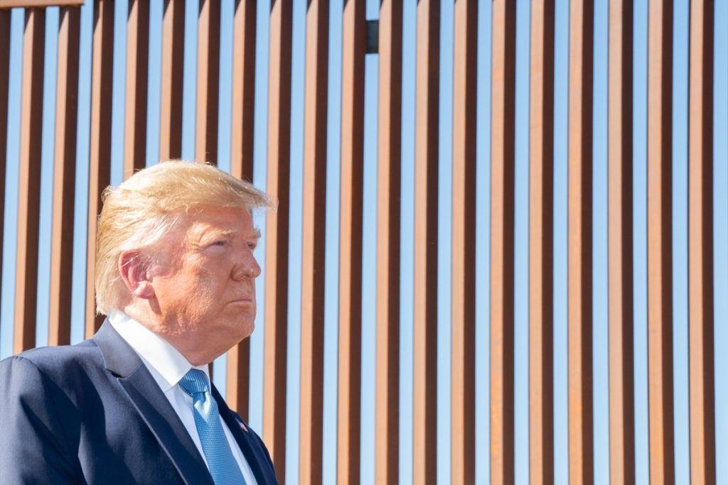 Supremo de EEUU rechaza demandas ambientales contra muro de Trump