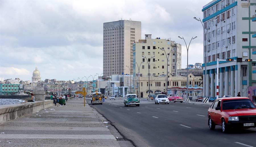 Cuba autoriza la venta de automóviles en divisas
