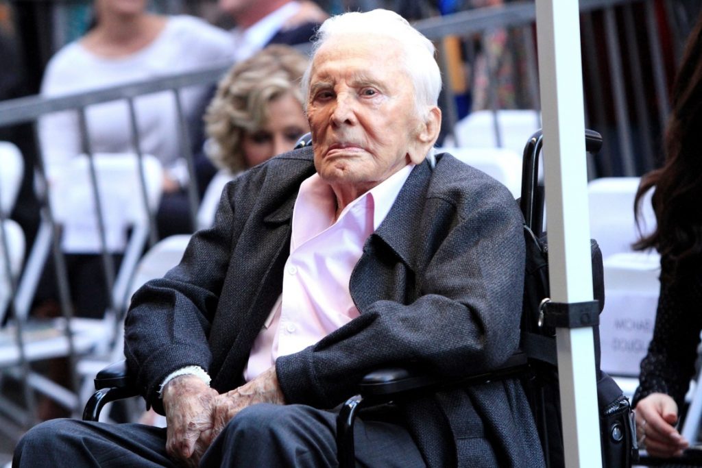 El actor Kirk Douglas fallece a los 103 años de edad