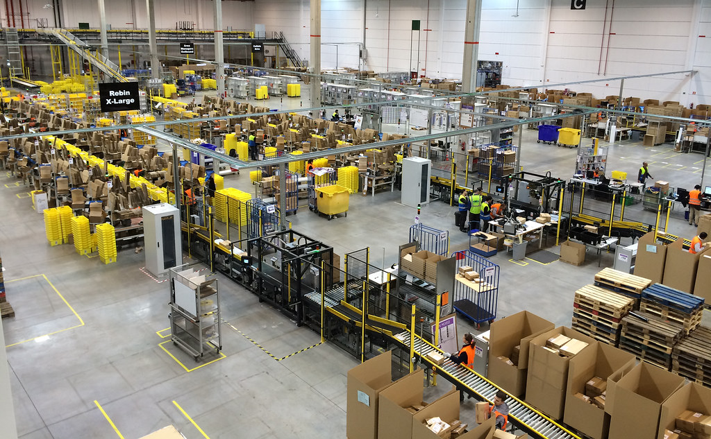 Empleados de varios almacenes de Amazon en EE.UU. dan positivo por COVID-19