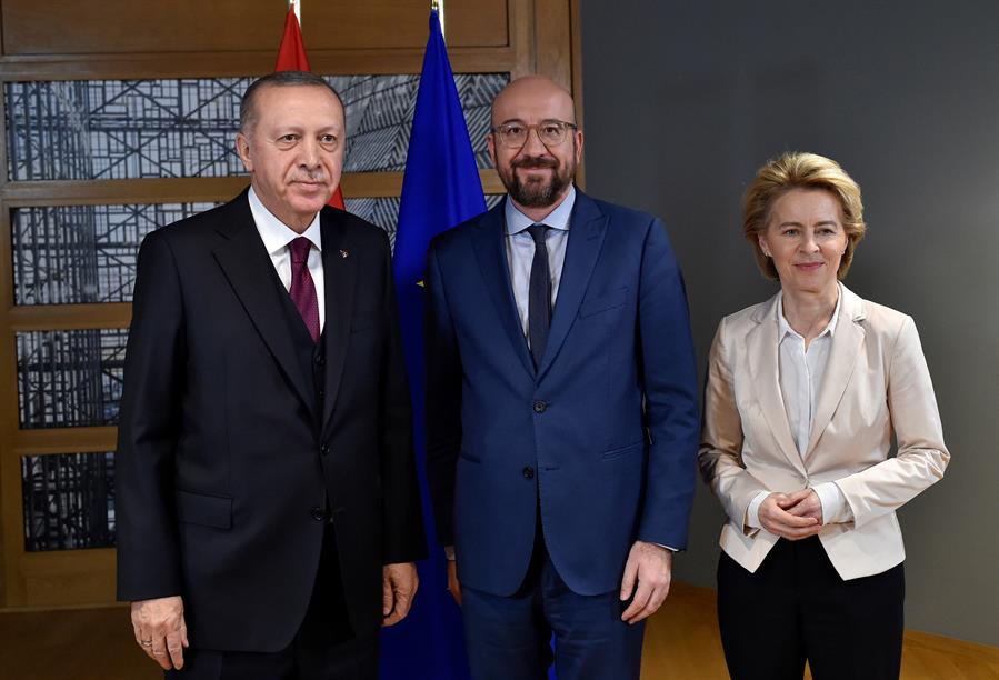 La UE abordará con Erdogan la aplicación del acuerdo sobre migración