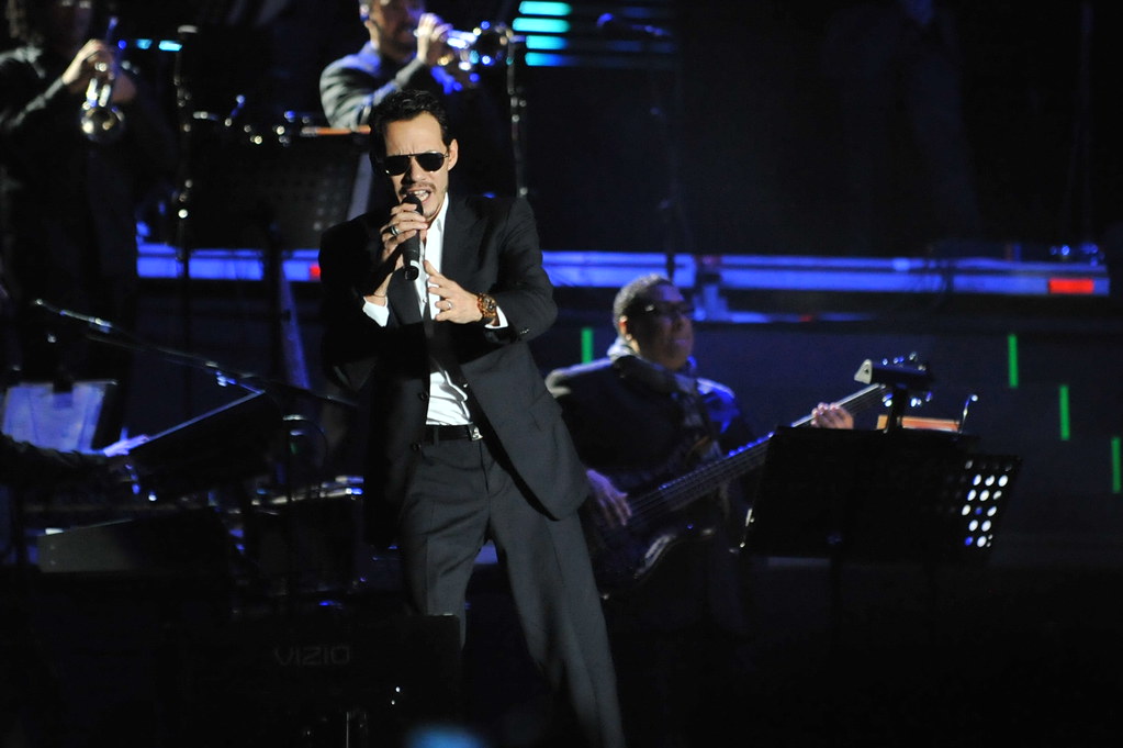 Fuerte dolor obliga a Marc Anthony a aplazar su gira "Opus"