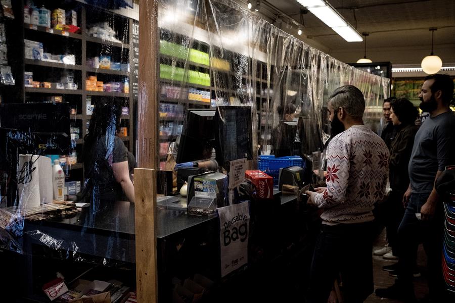 Nueva York registra 1.000 infracciones por inflar precios en crisis COVID-19