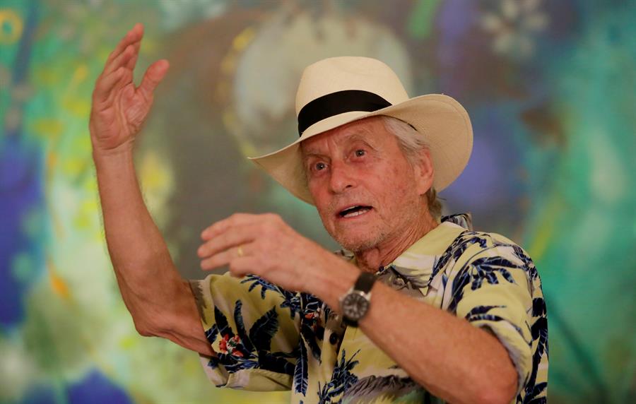 Michael Douglas recibe un reconocimiento en Cartagena por su vida y obra