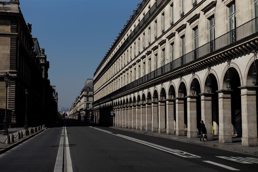 Francia suma 372 muertos por coronavirus