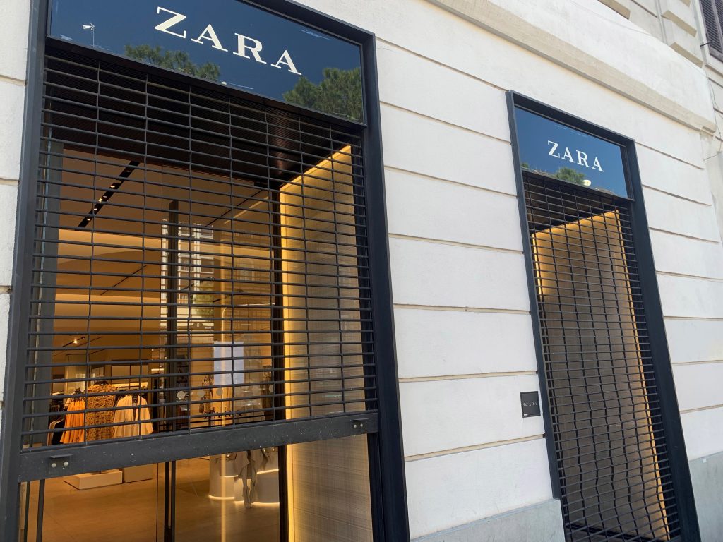 Las firmas de moda también se quedan en casa