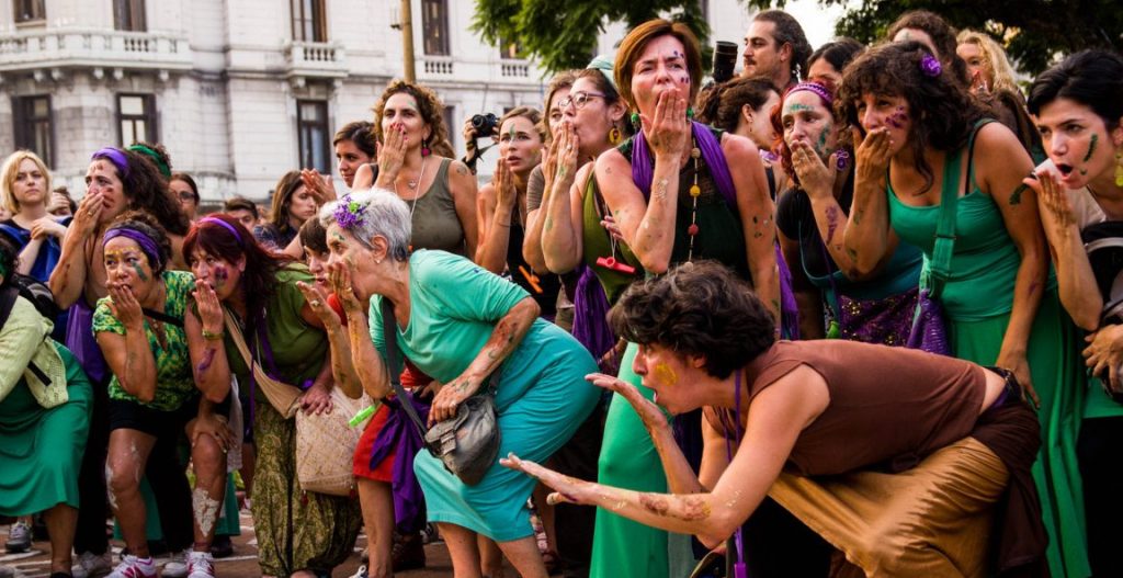 Aumentan mensajes misóginos de líderes políticos y religiosos