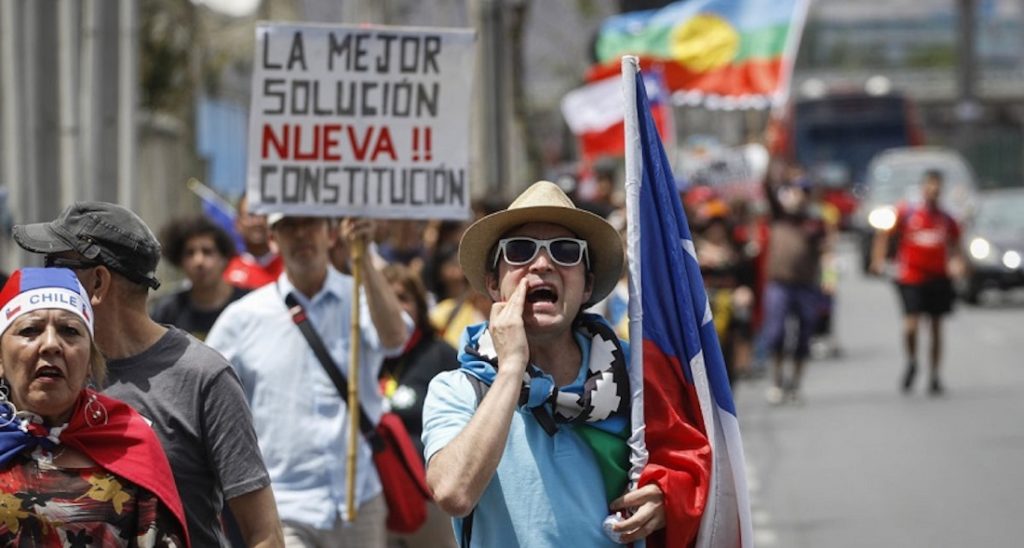 Partidos chilenos acordaron aplazar el plebiscito constitucional por el Covid-19