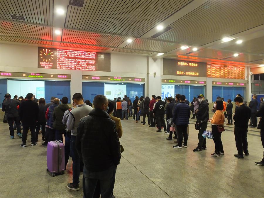 China prohíbe la entrada a extranjeros temporalmente