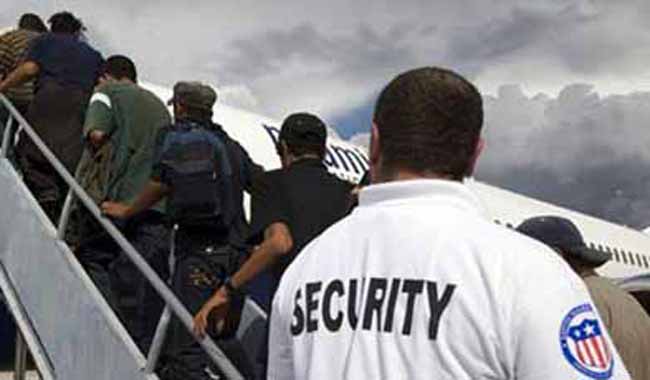 Estados Unidos deporta a 119 cubanos en un solo vuelo a La Habana
