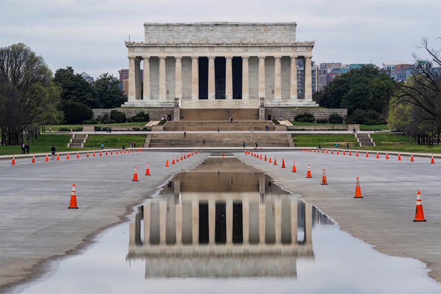 Washington en cuarentena hasta el 24 de abril