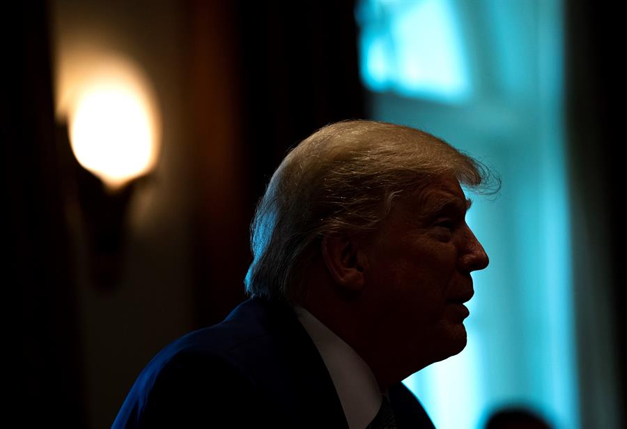 Trump finalmente despierta: el virus "no está bajo control"