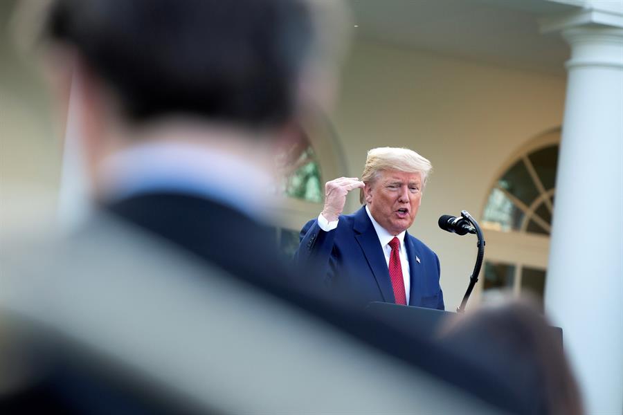Trump llama a Pelosi "cachorrilla enferma"