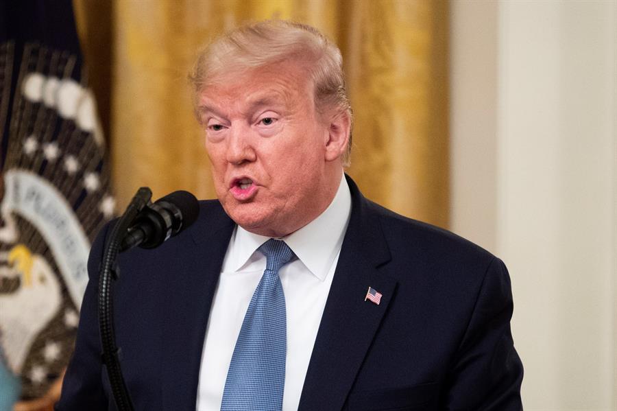 Trump dice que "no tiene síntomas" de coronavirus