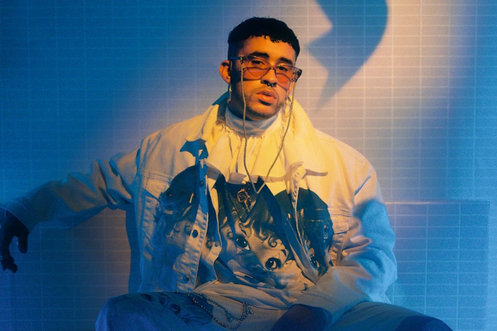 ¡Picarón! Bad Bunny pasa la cuarentena tomando sol semidesnudo