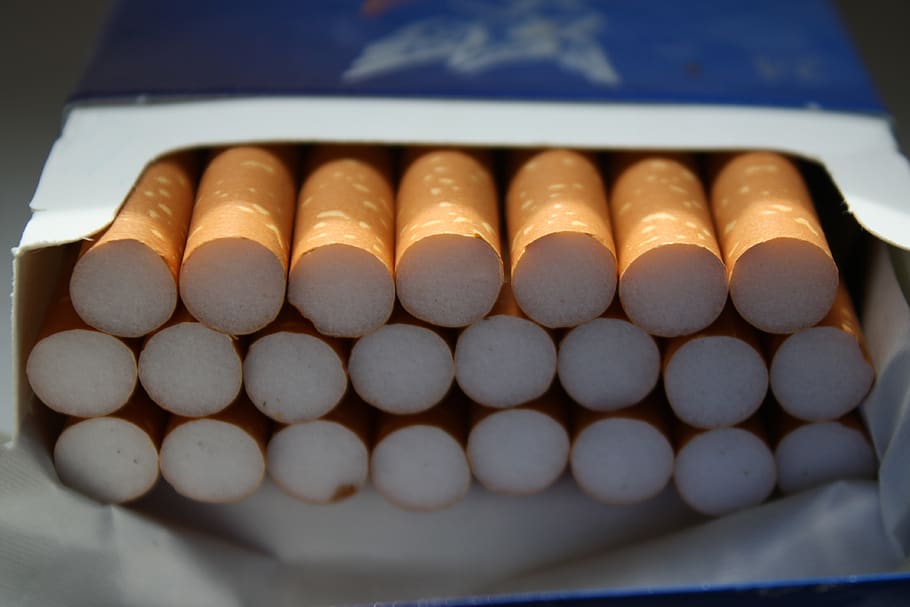 Fumadores contaminan el ambiente aun cuando no están fumando