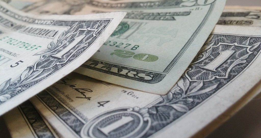 EEUU planea enviar "cheques" a los ciudadanos por el Covid-19