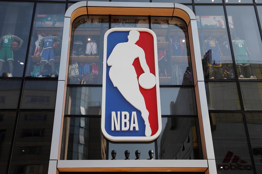 ¿Qué opciones maneja la NBA para reanudar la temporada?