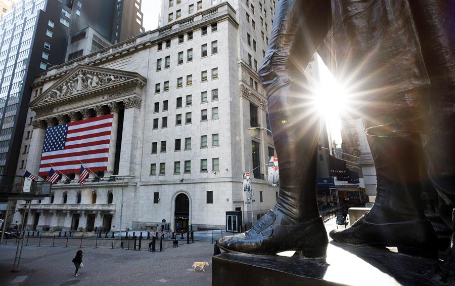 Dow Jones sube 11,3% en su mejor día desde 1933 por expectativa de estímulo