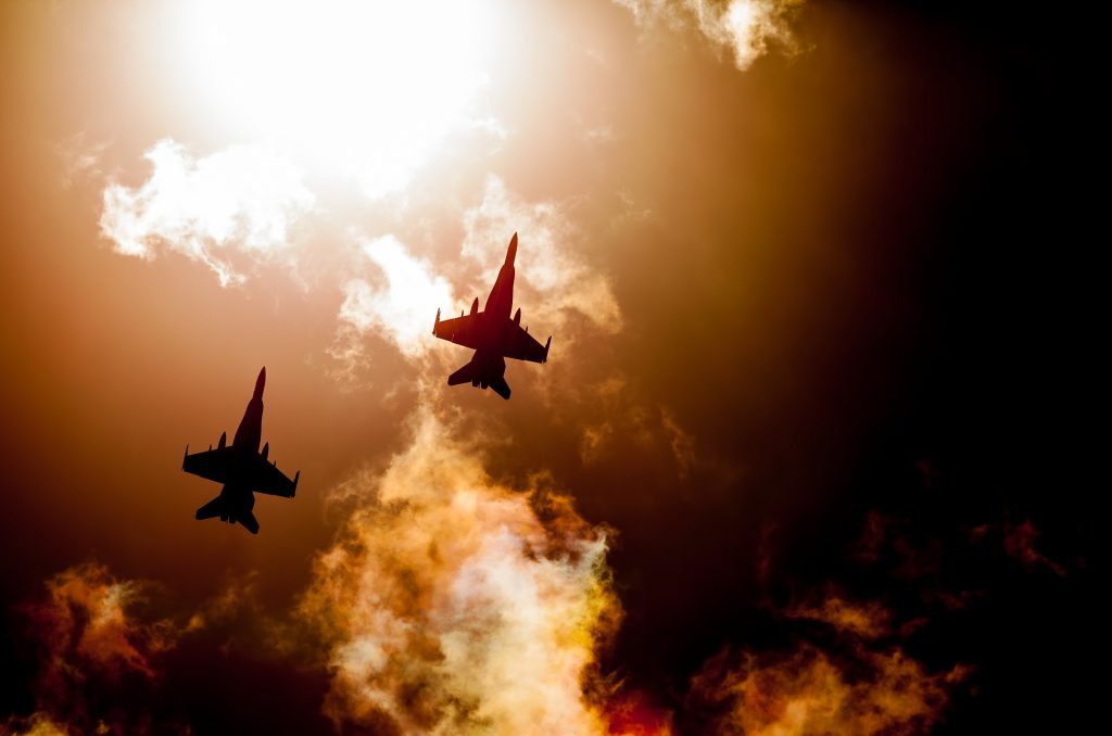 Turquía derriba dos aviones de guerra sirios en Idlib