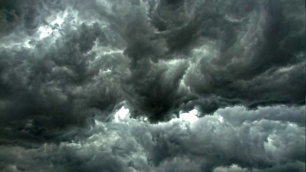 Suben a 9 los muertos por tornados en Tennessee