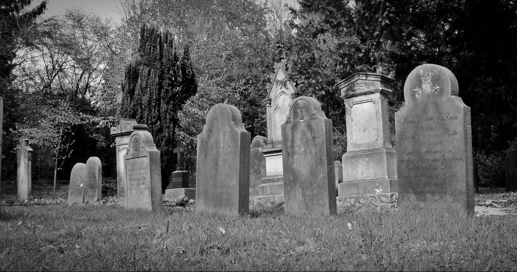 Hallan 44 tumbas de cementerio afroamericano olvidado