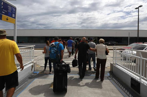 Hombre muere a bordo de un avión entre Chicago y Puerto Rico