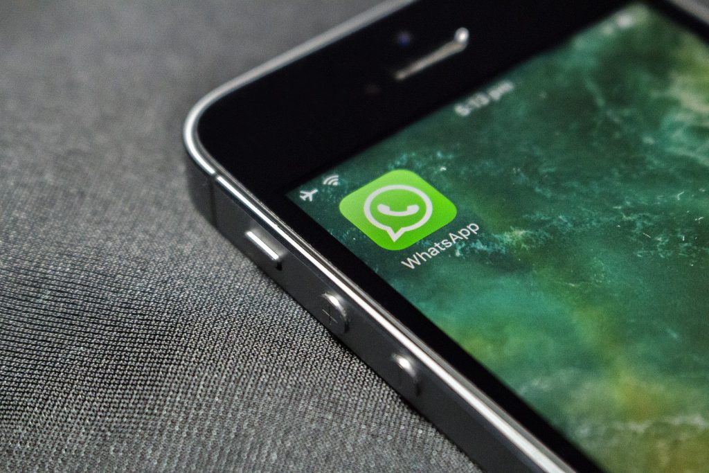 WhatsApp permitirá comprobar si un mensaje es falso
