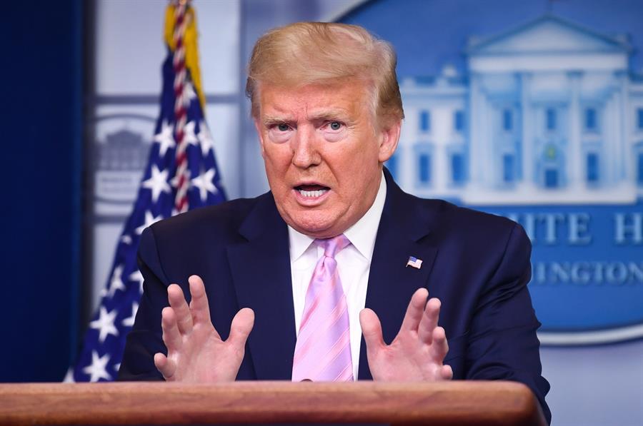 Trump sopesa extender el distanciamiento social más allá del 30 de abril