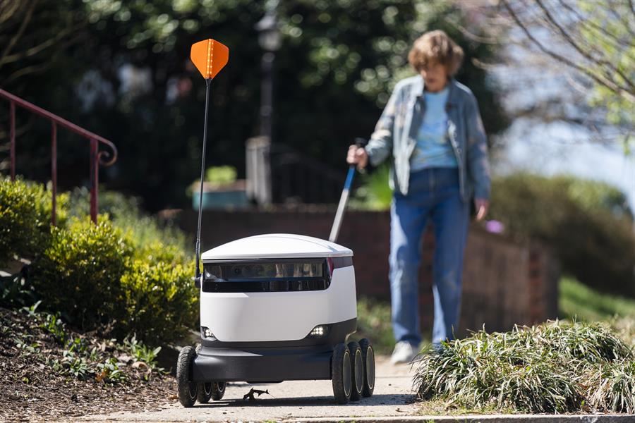 Robots de reparto, la solución de un supermercado de EEUU al coronavirus