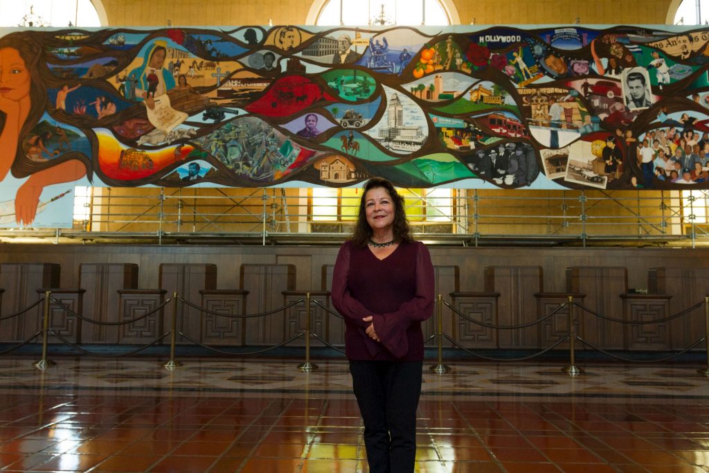 Los Ángeles compra histórico mural que estaba censurado