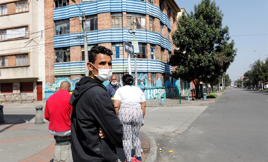 Critican alcaldesa de Bogotá por mensaje sobre venezolanos durante cuarentena