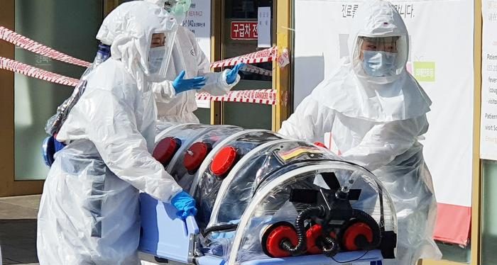 EEUU acusa a China de ocultar el brote del COVID-19