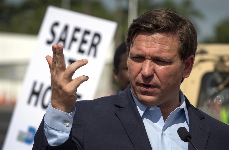 Florida se debate sobre cuándo regresar a clases