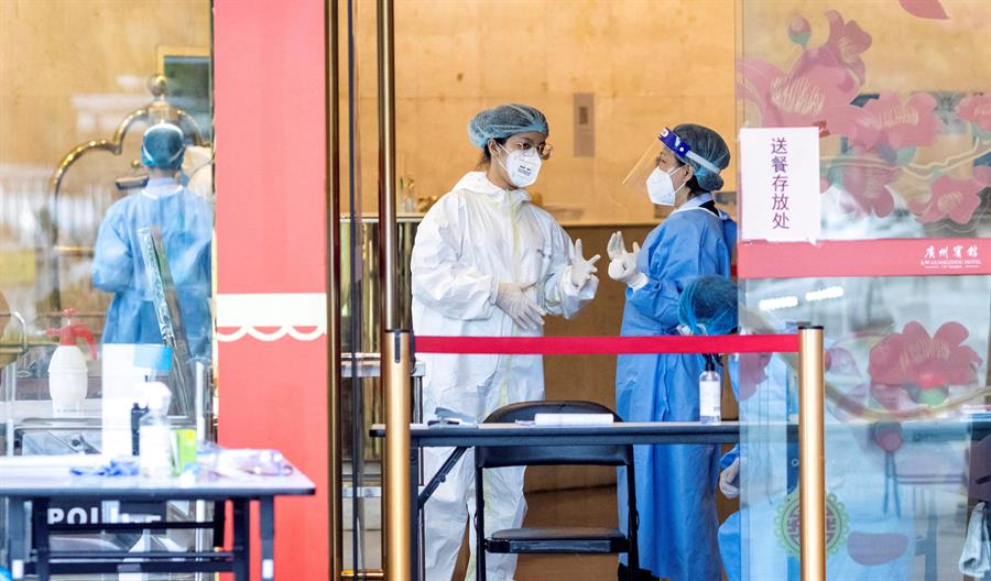 China afirma que no quedan infectados hospitalizados por COVID-19 en Wuhan